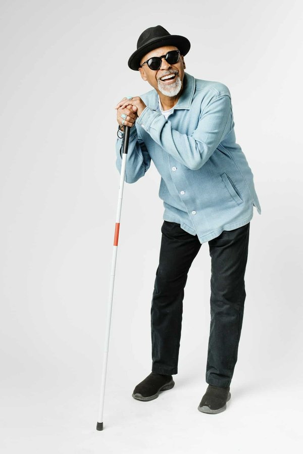 Boutique pour malvoyant et aveugle : comment choisir votre canne sur la plateforme ?